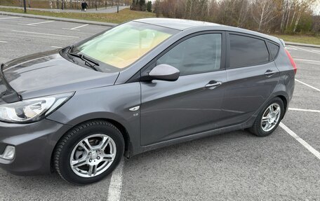 Hyundai Solaris II рестайлинг, 2012 год, 850 000 рублей, 3 фотография