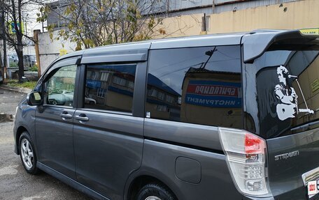 Honda Stepwgn IV рестайлинг, 2010 год, 1 200 000 рублей, 3 фотография