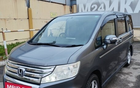 Honda Stepwgn IV рестайлинг, 2010 год, 1 200 000 рублей, 2 фотография