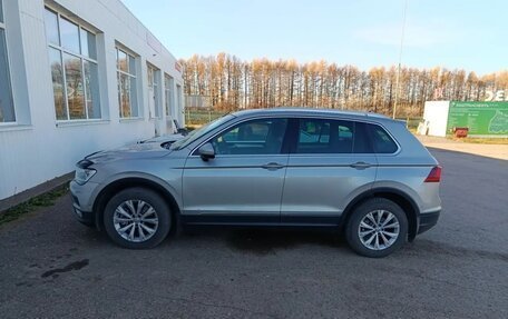 Volkswagen Tiguan II, 2017 год, 2 300 000 рублей, 1 фотография