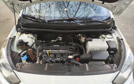 Hyundai Solaris II рестайлинг, 2012 год, 750 000 рублей, 4 фотография