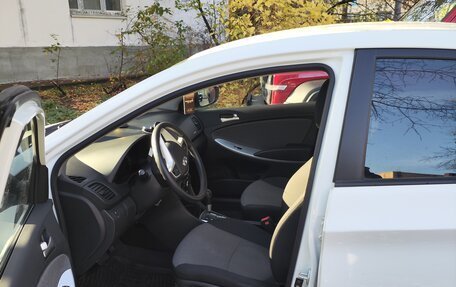 Hyundai Solaris II рестайлинг, 2012 год, 750 000 рублей, 6 фотография