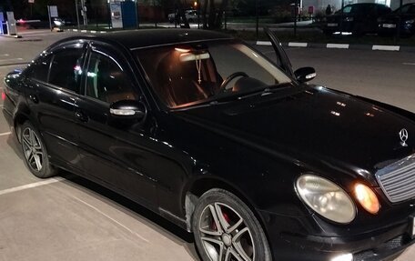 Mercedes-Benz E-Класс, 2003 год, 650 000 рублей, 3 фотография