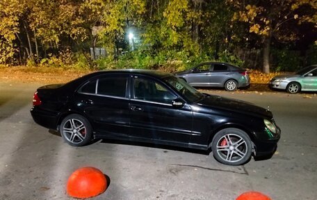 Mercedes-Benz E-Класс, 2003 год, 650 000 рублей, 9 фотография