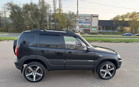 Chevrolet Niva I рестайлинг, 2015 год, 465 000 рублей, 2 фотография