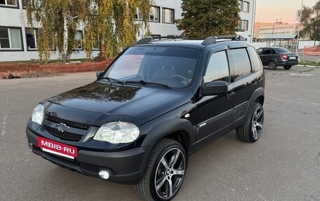 Chevrolet Niva I рестайлинг, 2015 год, 465 000 рублей, 7 фотография