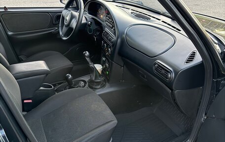 Chevrolet Niva I рестайлинг, 2015 год, 465 000 рублей, 17 фотография