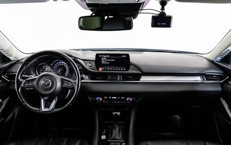 Mazda 6, 2022 год, 2 899 000 рублей, 10 фотография
