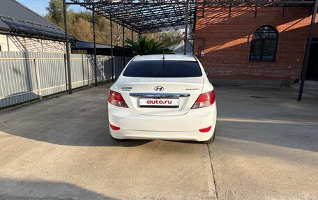 Hyundai Solaris II рестайлинг, 2013 год, 740 000 рублей, 3 фотография