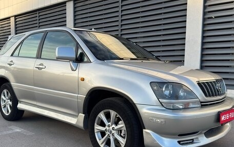 Lexus RX IV рестайлинг, 2001 год, 920 000 рублей, 1 фотография