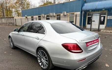 Mercedes-Benz E-Класс, 2019 год, 3 600 000 рублей, 5 фотография
