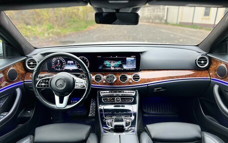 Mercedes-Benz E-Класс, 2019 год, 3 600 000 рублей, 8 фотография