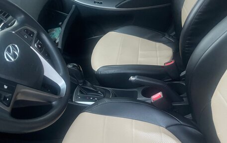 Hyundai Solaris II рестайлинг, 2015 год, 740 000 рублей, 4 фотография