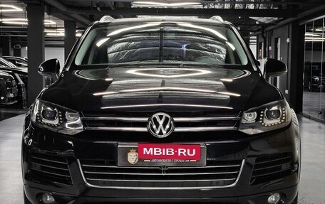 Volkswagen Touareg III, 2013 год, 2 550 000 рублей, 2 фотография
