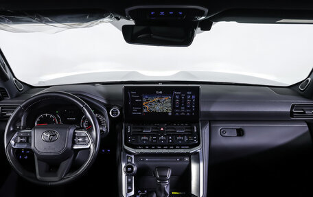 Toyota Land Cruiser, 2024 год, 12 700 000 рублей, 14 фотография