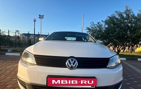 Volkswagen Jetta VII, 2012 год, 1 185 000 рублей, 2 фотография