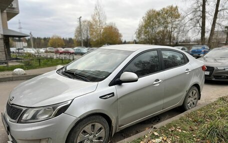 KIA Rio III рестайлинг, 2015 год, 350 000 рублей, 2 фотография