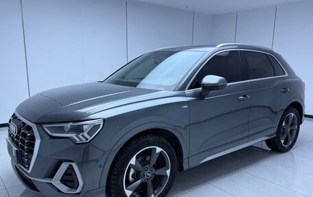 Audi Q3, 2023 год, 2 100 000 рублей, 1 фотография