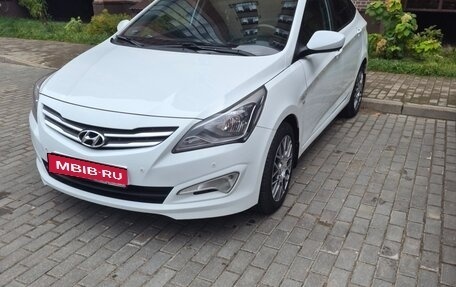 Hyundai Solaris II рестайлинг, 2016 год, 1 300 000 рублей, 1 фотография