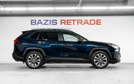 Toyota RAV4, 2019 год, 3 809 000 рублей, 5 фотография