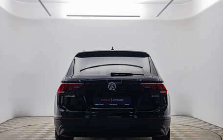 Volkswagen Tiguan II, 2019 год, 2 295 000 рублей, 6 фотография