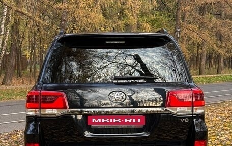 Toyota Land Cruiser 200, 2018 год, 6 999 999 рублей, 5 фотография