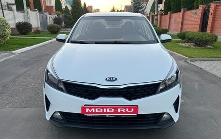 KIA Rio IV, 2021 год, 1 470 000 рублей, 2 фотография