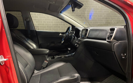 KIA Sportage IV рестайлинг, 2019 год, 2 600 000 рублей, 10 фотография