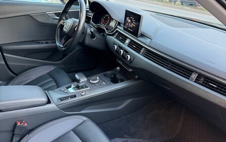Audi A4, 2017 год, 2 400 000 рублей, 10 фотография