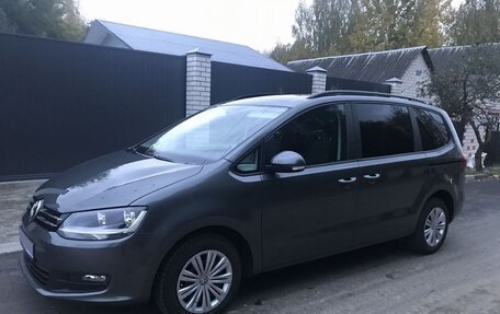 Volkswagen Sharan II, 2018 год, 2 500 000 рублей, 5 фотография