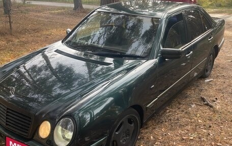 Mercedes-Benz E-Класс, 1997 год, 205 000 рублей, 7 фотография