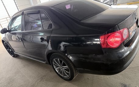 Volkswagen Jetta VII, 2010 год, 270 000 рублей, 6 фотография