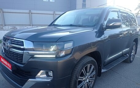 Toyota Land Cruiser 200, 2014 год, 3 299 999 рублей, 1 фотография