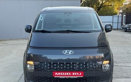 Hyundai Staria, 2022 год, 3 980 000 рублей, 2 фотография