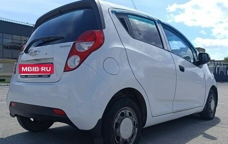 Chevrolet Spark III, 2013 год, 680 000 рублей, 2 фотография
