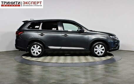 Mitsubishi Outlander III рестайлинг 3, 2020 год, 1 797 000 рублей, 4 фотография