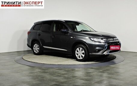 Mitsubishi Outlander III рестайлинг 3, 2020 год, 1 797 000 рублей, 3 фотография