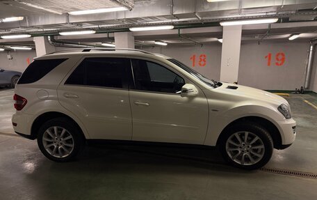 Mercedes-Benz M-Класс, 2011 год, 1 700 000 рублей, 4 фотография