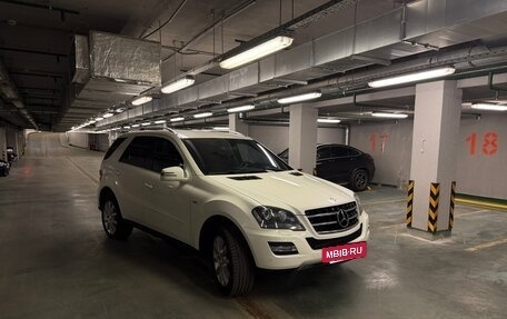 Mercedes-Benz M-Класс, 2011 год, 1 700 000 рублей, 3 фотография
