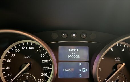 Mercedes-Benz M-Класс, 2011 год, 1 700 000 рублей, 10 фотография
