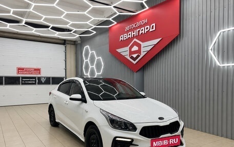 KIA Rio IV, 2017 год, 1 100 000 рублей, 2 фотография