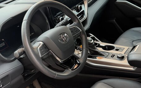 Toyota RAV4, 2016 год, 2 500 000 рублей, 2 фотография