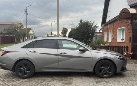 Hyundai Elantra, 2021 год, 1 950 000 рублей, 5 фотография