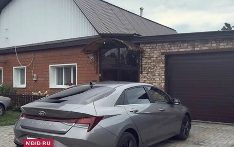 Hyundai Elantra, 2021 год, 1 950 000 рублей, 7 фотография