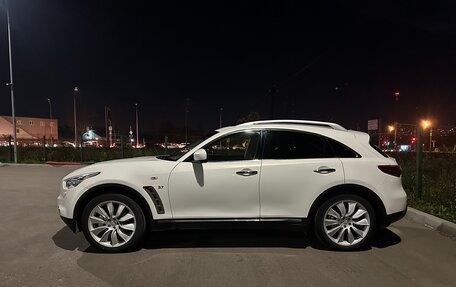 Infiniti QX70, 2014 год, 1 900 000 рублей, 2 фотография