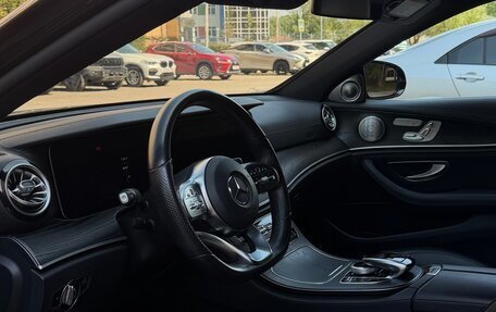 Mercedes-Benz E-Класс, 2019 год, 3 850 000 рублей, 5 фотография