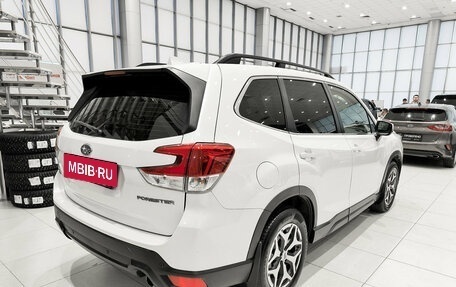 Subaru Forester, 2018 год, 2 099 000 рублей, 9 фотография