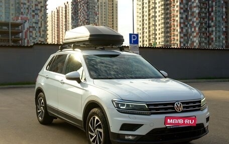 Volkswagen Tiguan II, 2018 год, 2 350 000 рублей, 1 фотография
