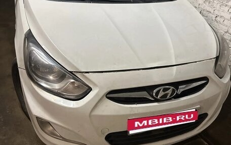 Hyundai Solaris II рестайлинг, 2014 год, 370 000 рублей, 3 фотография