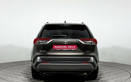 Toyota RAV4, 2020 год, 3 120 000 рублей, 6 фотография